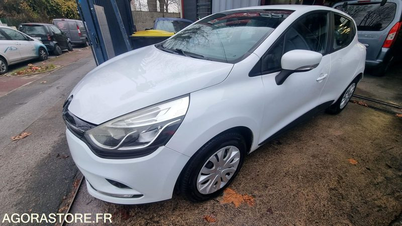 Renault Clio IV Société 2016 - 296 379 km - Avtomobil: slika 2 Renault Clio IV Société 2016 - 296 379 km - Avtomobil: slika 2