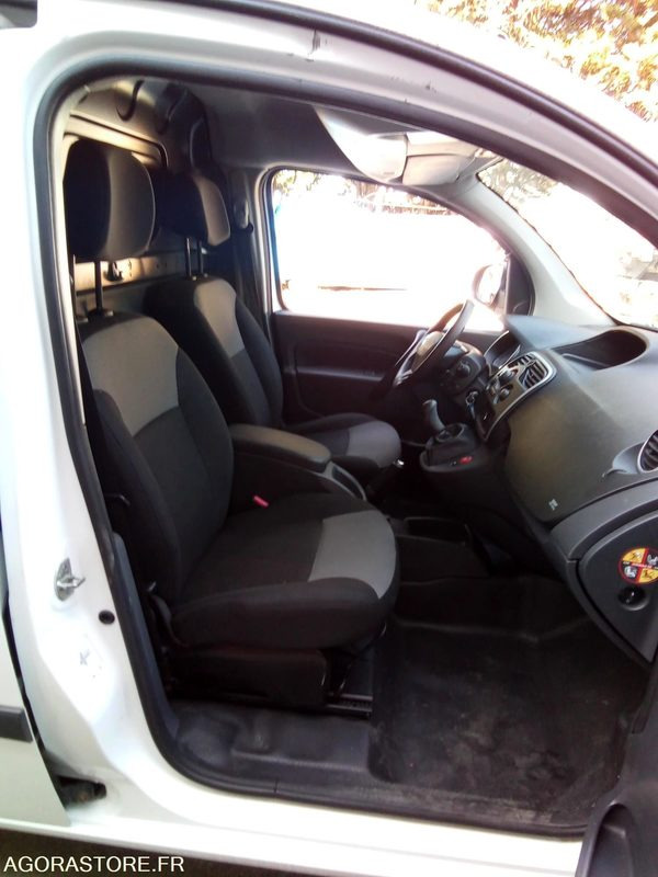 Renault Kangoo 1.5 dci 90 CV 159648 kms clim gps - Mali kombi: slika 3 Renault Kangoo 1.5 dci 90 CV 159648 kms clim gps - Mali kombi: slika 3