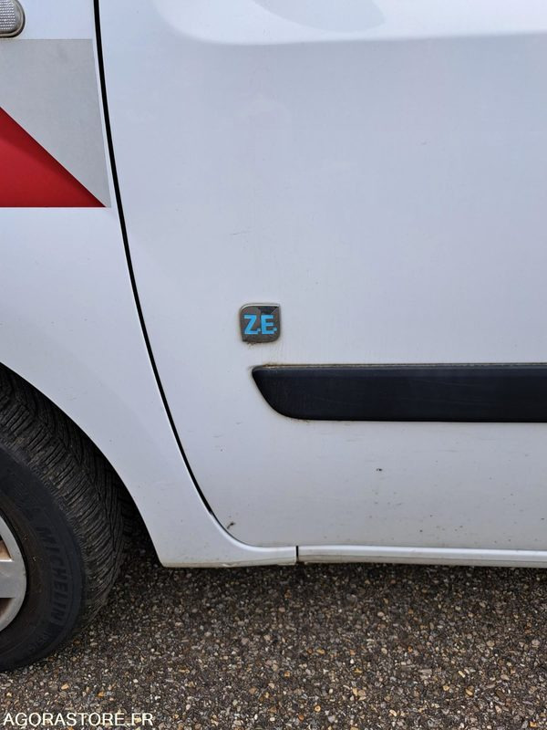 Renault Kangoo - 2016 - 41396kms - Mali kombi, Električno dostavno vozilo: slika 4 Renault Kangoo - 2016 - 41396kms - Mali kombi, Električno dostavno vozilo: slika 4