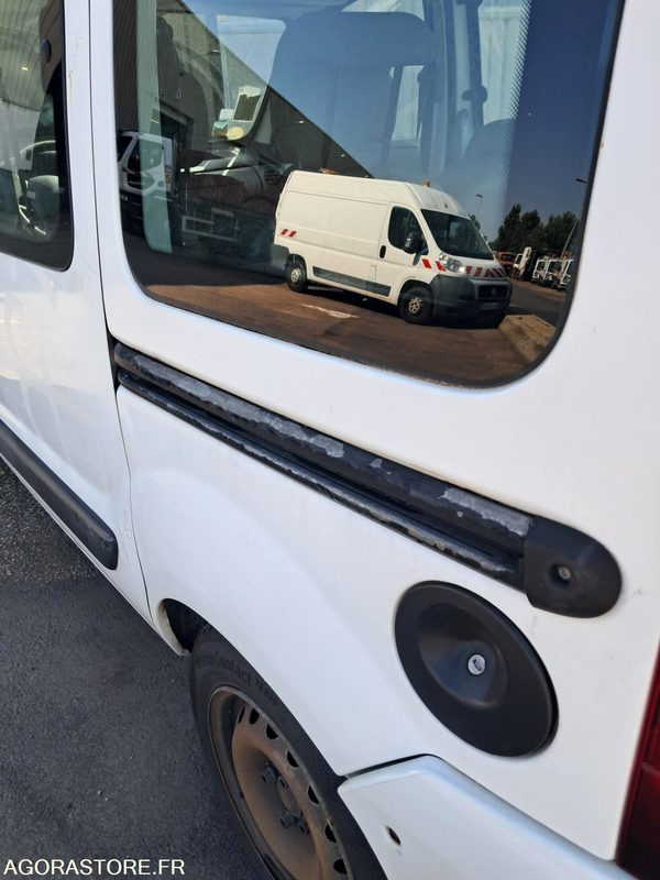 Renault Kangoo 257-AAS-42 - Avtomobil: slika 4 Renault Kangoo 257-AAS-42 - Avtomobil: slika 4