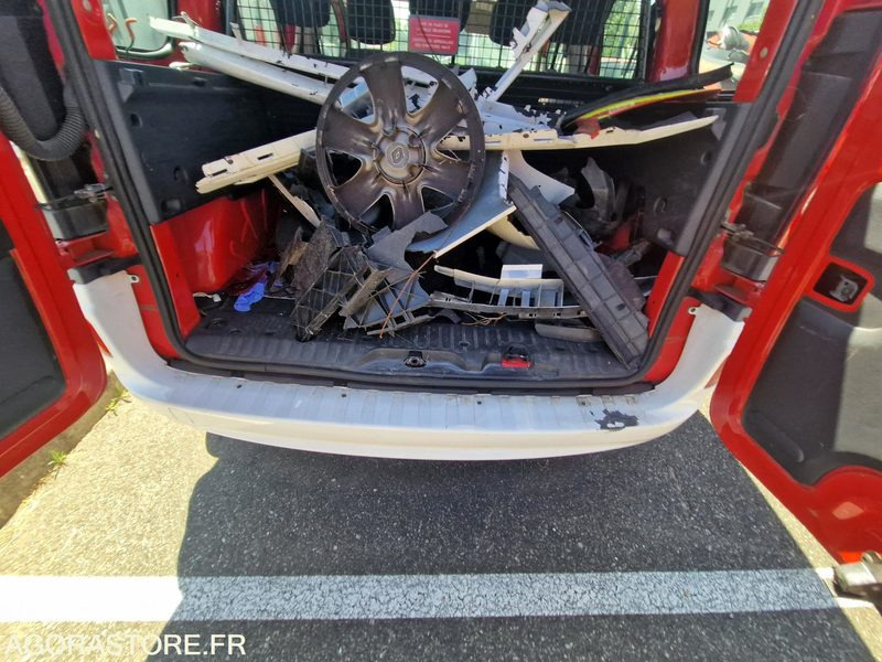 Avtomobil Renault Kangoo - CG679VM: slika 14