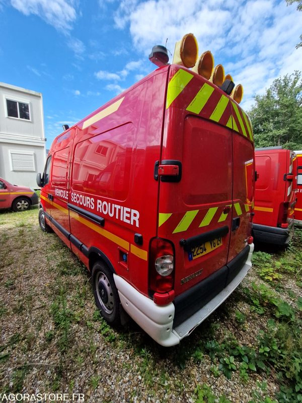 Renault Master - 2005 - 22473 - 2254YG27 - Furgon: slika 4 Renault Master - 2005 - 22473 - 2254YG27 - Furgon: slika 4