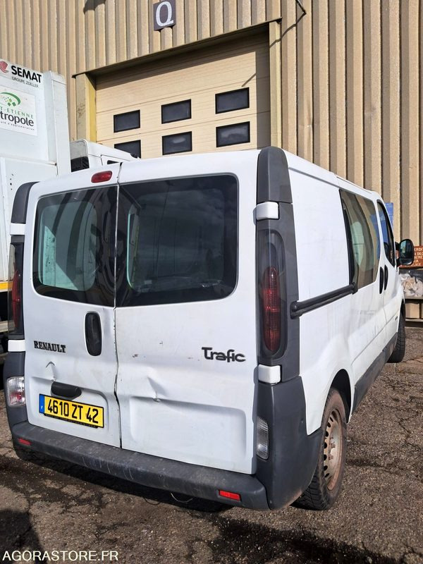 Renault TRAFIC 4610 ZT 42 - Mali kombi: slika 3 Renault TRAFIC 4610 ZT 42 - Mali kombi: slika 3