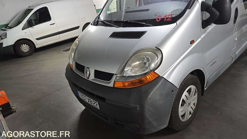 Renault Trafic - 2004 - 257907kms - 1707-XB-22 - Minibus, Potniški kombi: slika 1 Renault Trafic - 2004 - 257907kms - 1707-XB-22 - Minibus, Potniški kombi: slika 1