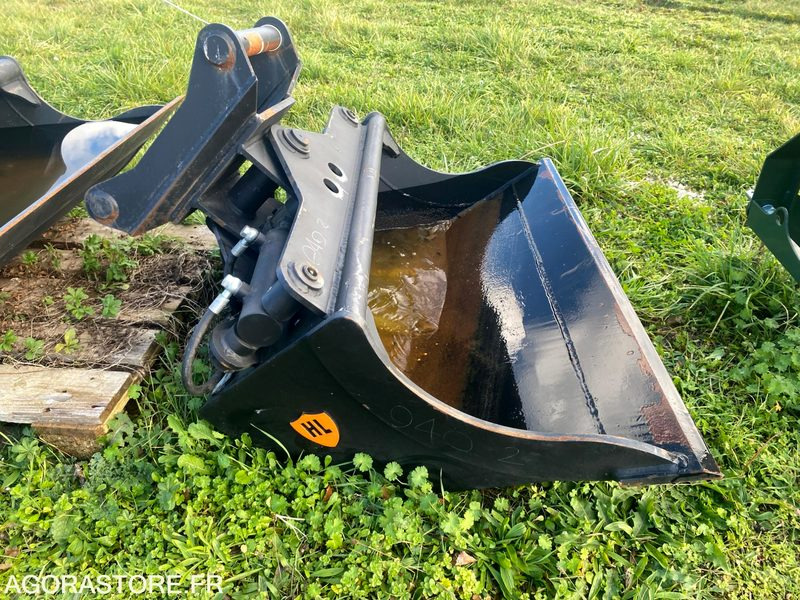 Godet curage orientable pour pelle 4T à 6T NEUF - Rezervni deli za Gradbeni stroj: slika 1 Godet curage orientable pour pelle 4T à 6T NEUF - Rezervni deli za Gradbeni stroj: slika 1