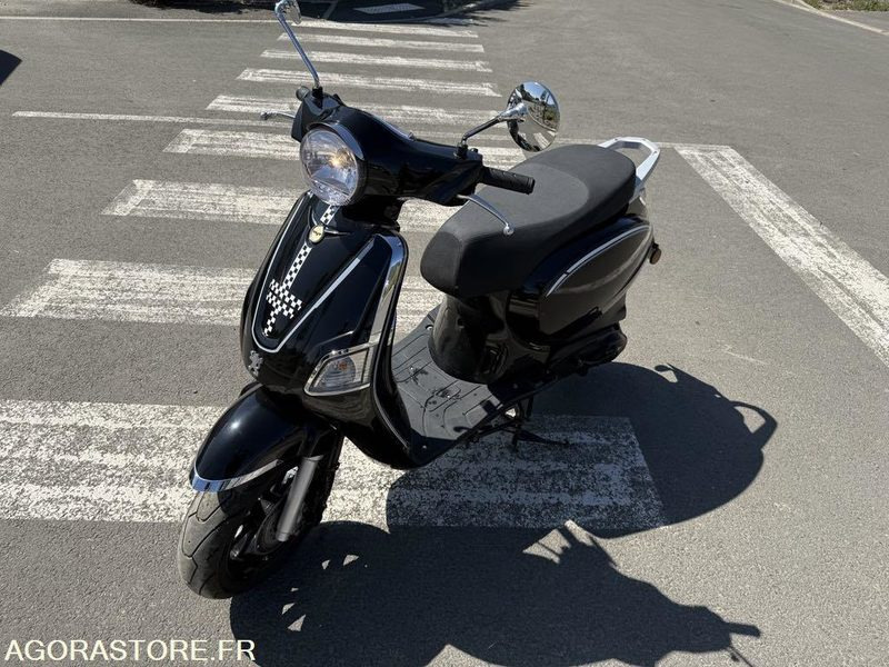 Motorno kolo SCOOTER 125cc tnt motor: slika 6