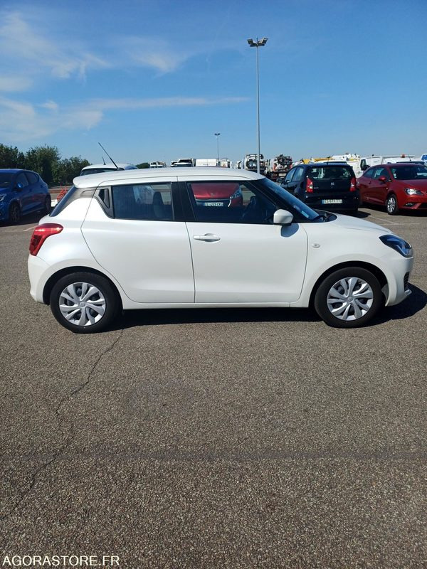SUZUKI SWIFT 5 PLACES Essence HYBRYDE-2023 / 62 825 Kms - Avtomobil: slika 4 SUZUKI SWIFT 5 PLACES Essence HYBRYDE-2023 / 62 825 Kms - Avtomobil: slika 4