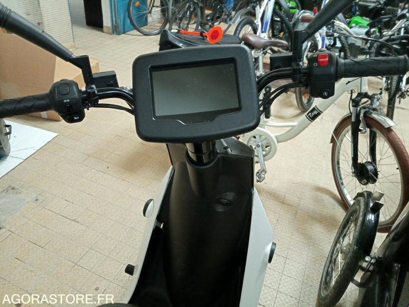 Scooter électrique peugeot - Motorno kolo: slika 3 Scooter électrique peugeot - Motorno kolo: slika 3