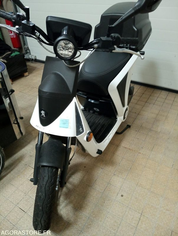 Scooter électrique peugeot - Motorno kolo: slika 1 Scooter électrique peugeot - Motorno kolo: slika 1