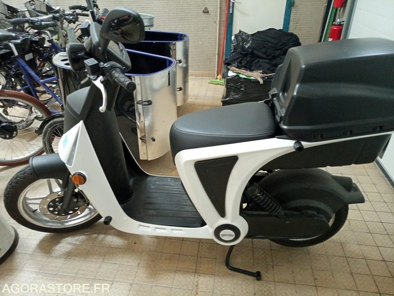 Scooter électrique peugeot - Motorno kolo: slika 4 Scooter électrique peugeot - Motorno kolo: slika 4