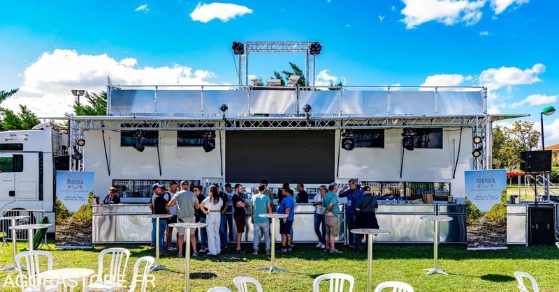 Semi Remorques DRACO - Bar - DJ - Rooftop - Polprikolica hladilnik: slika 1 Semi Remorques DRACO - Bar - DJ - Rooftop - Polprikolica hladilnik: slika 1