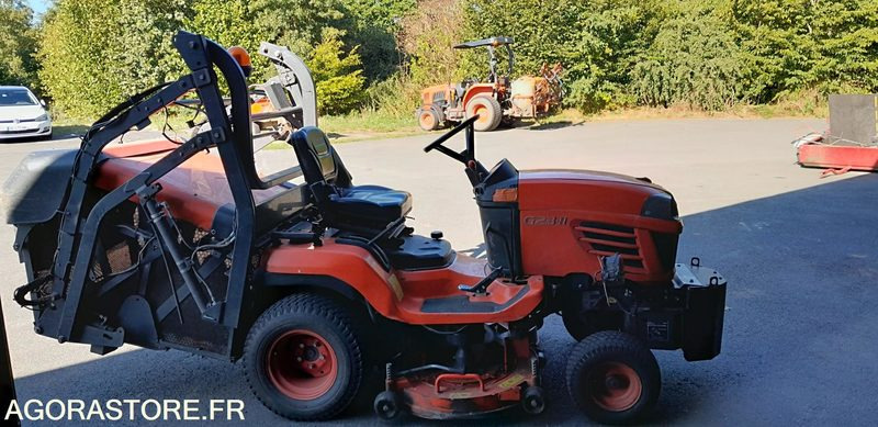 TONDEUSE AUTOPORTEE KUBOTA G23 - Vrtna kosilnica: slika 5 TONDEUSE AUTOPORTEE KUBOTA G23 - Vrtna kosilnica: slika 5
