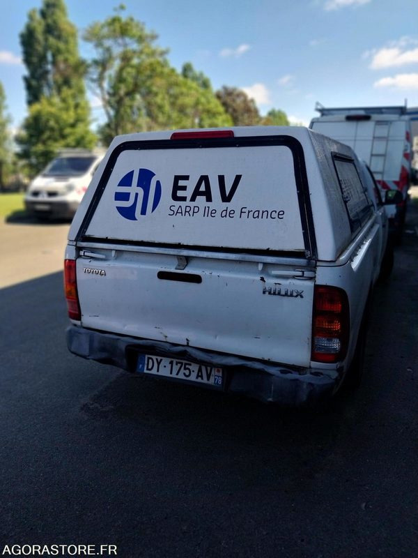 TOYOTA Hilux 4x2 Groupe HP 2007 (448000Km) VENTE EXPORT UNIQUEMENT ROULANT - Mali kombi: slika 4 TOYOTA Hilux 4x2 Groupe HP 2007 (448000Km) VENTE EXPORT UNIQUEMENT ROULANT - Mali kombi: slika 4