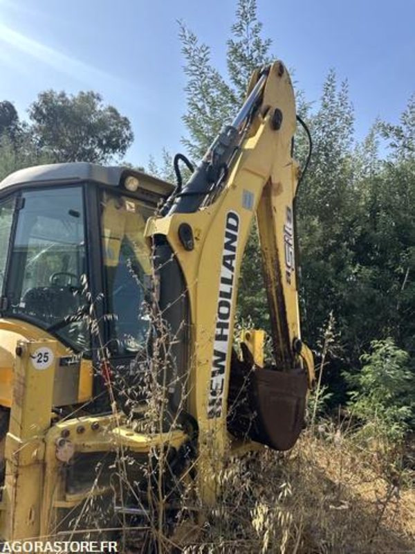 TRACTOPELLE NEW HOLLAND B115B - 2628H - 2009 - Bager nakladalec: slika 5 TRACTOPELLE NEW HOLLAND B115B - 2628H - 2009 - Bager nakladalec: slika 5