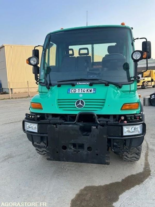 MERCEDES UNIMOG U300C VERSION COMMUNALE 2003 38210 KM + EPAREUSE CMV 450GP - Tovornjak: slika 5 MERCEDES UNIMOG U300C VERSION COMMUNALE 2003 38210 KM + EPAREUSE CMV 450GP - Tovornjak: slika 5