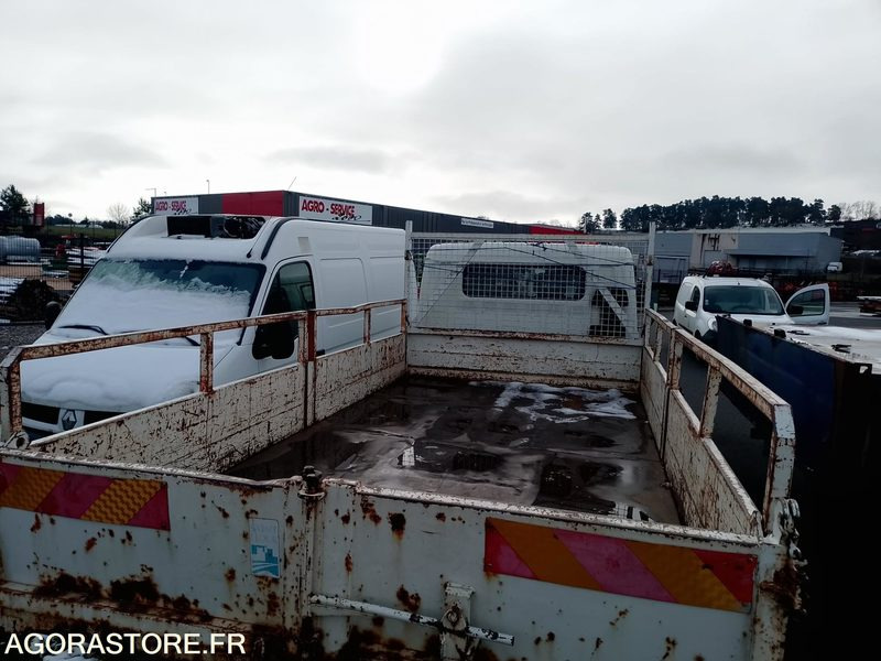 MITSUBISHI CANTER ( MOTEUR HS ) - Tovornjak: slika 4 MITSUBISHI CANTER ( MOTEUR HS ) - Tovornjak: slika 4