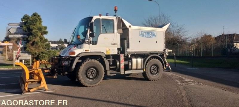 Mercedes UNIMOG U300 2011 24300 kms avec lame de déneigement + saleuse - Tovornjak: slika 5 Mercedes UNIMOG U300 2011 24300 kms avec lame de déneigement + saleuse - Tovornjak: slika 5