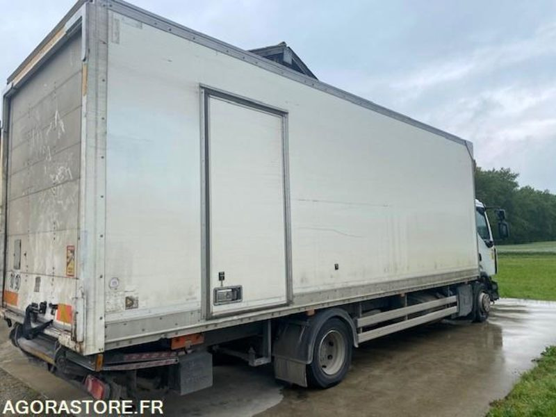 RENAULT FOURGON HAYON D12 - 2017 - 300 000km - Tovornjak: slika 4 RENAULT FOURGON HAYON D12 - 2017 - 300 000km - Tovornjak: slika 4