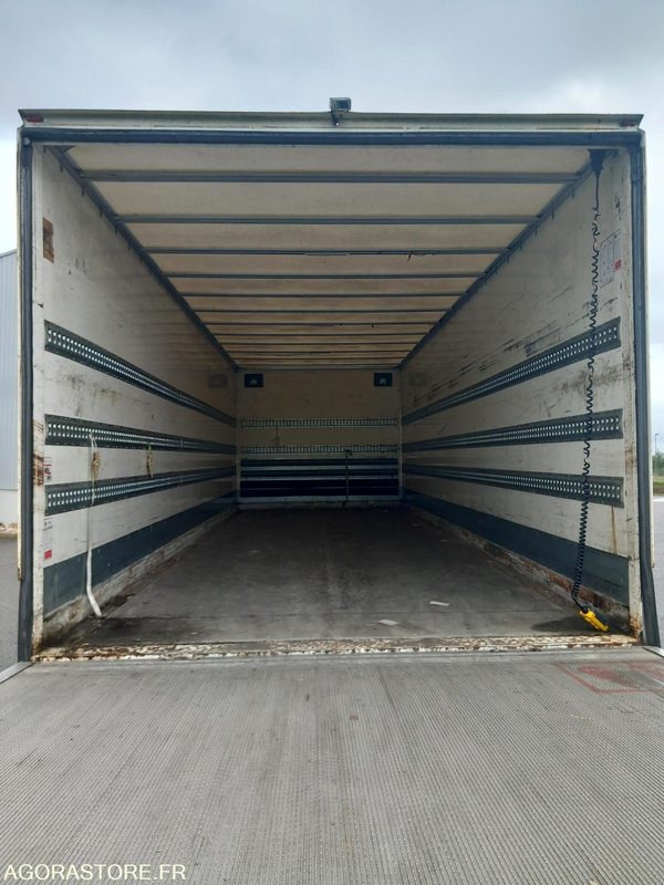 RENAULT MIDLUM 220 12T - 2013 - 301000 Kms - Tovornjak: slika 5 RENAULT MIDLUM 220 12T - 2013 - 301000 Kms - Tovornjak: slika 5