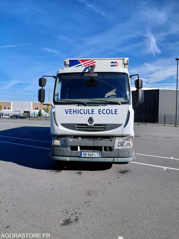 RENAULT midlum 240 - 2009 - 301686 Kms - Tovornjak: slika 2 RENAULT midlum 240 - 2009 - 301686 Kms - Tovornjak: slika 2