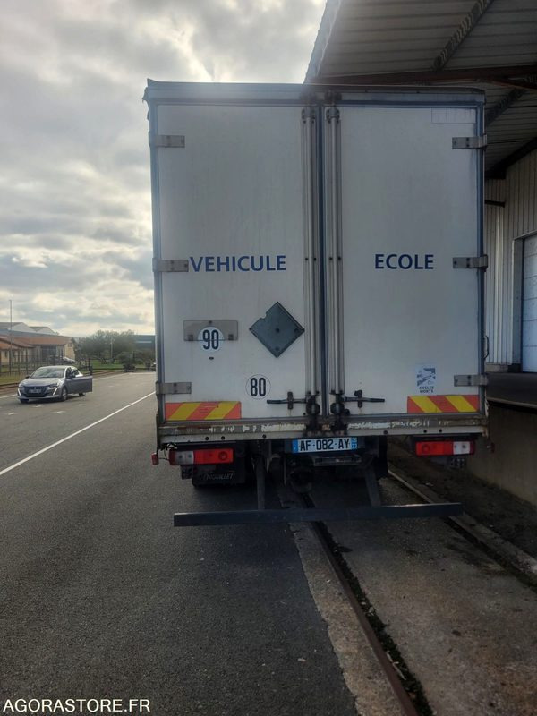 Renault Premium - 2009 - 470000 Kms - Tovornjak: slika 4 Renault Premium - 2009 - 470000 Kms - Tovornjak: slika 4