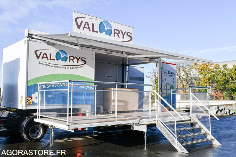 VEHICULE EVENEMENTIEL - CAMION PODIUM IVECO DAILY 6000 kms 2018 - Tovornjak: slika 4 VEHICULE EVENEMENTIEL - CAMION PODIUM IVECO DAILY 6000 kms 2018 - Tovornjak: slika 4