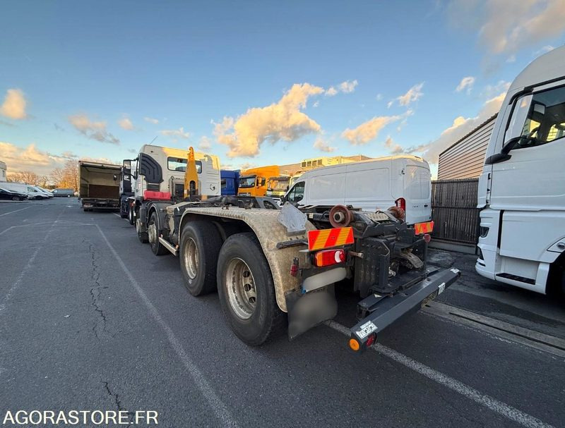 VOLVO FM12 380 - 2004 - 636 982 - Tovornjak: slika 4 VOLVO FM12 380 - 2004 - 636 982 - Tovornjak: slika 4