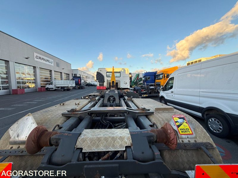 VOLVO FM12 380 - 2004 - 636 982 - Tovornjak: slika 5 VOLVO FM12 380 - 2004 - 636 982 - Tovornjak: slika 5