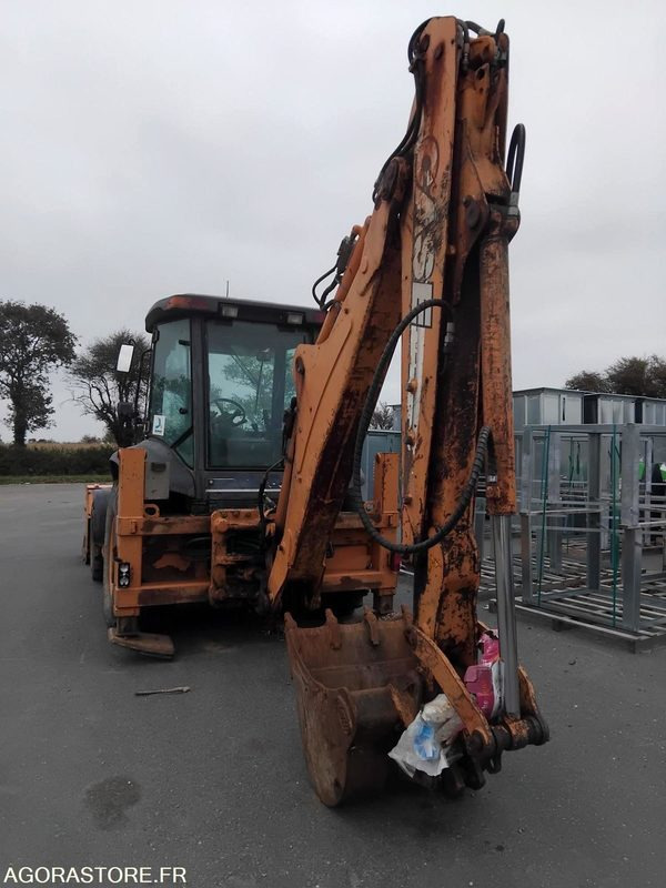 Tractopelle Case 580SR-4PT - Bager nakladalec: slika 3 Tractopelle Case 580SR-4PT - Bager nakladalec: slika 3