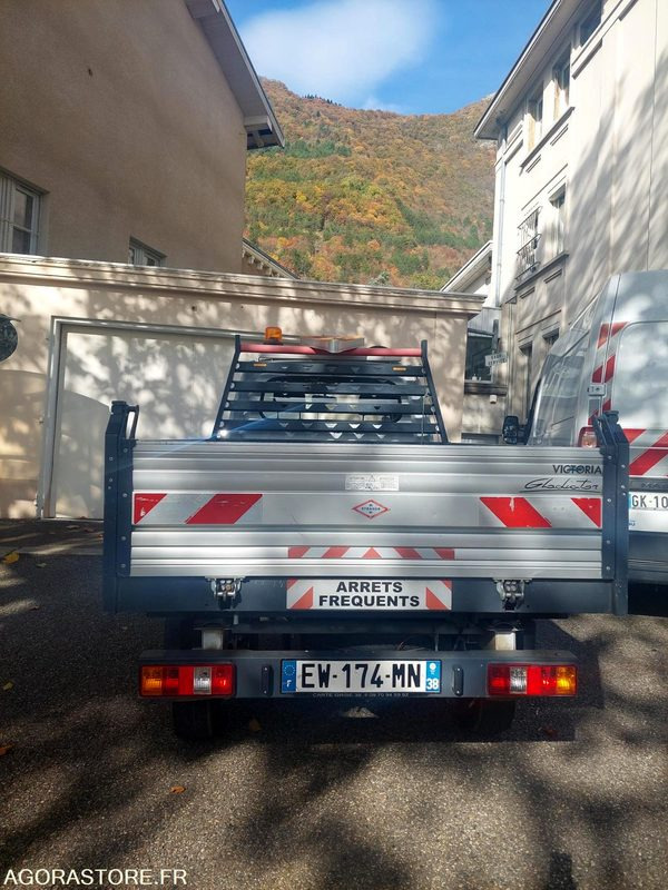 Tri-benne Giotti Victoria Gladiator Essence - Dostavno vozilo prekucnik: slika 3 Tri-benne Giotti Victoria Gladiator Essence - Dostavno vozilo prekucnik: slika 3