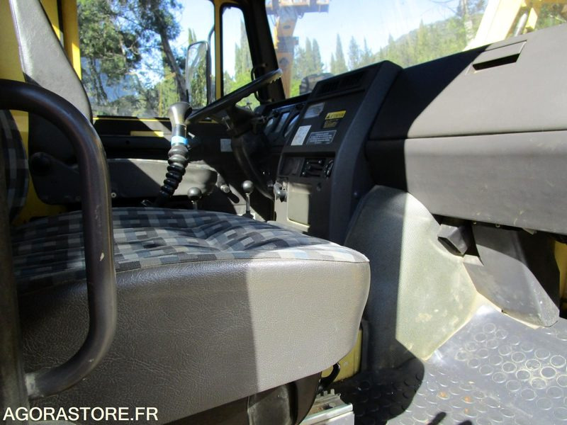 Unimog U140 - 1994 - 115 000km - TRES BON ETAT - Bager nakladalec: slika 5 Unimog U140 - 1994 - 115 000km - TRES BON ETAT - Bager nakladalec: slika 5