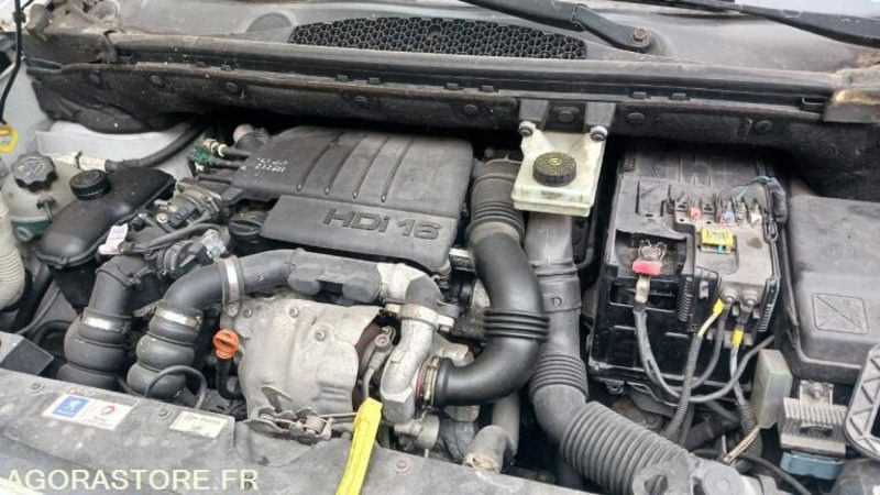 VEHICULE FRIGORIFIQUE PEUGEOT PARTNER AB519FR - Mali kombi: slika 3 VEHICULE FRIGORIFIQUE PEUGEOT PARTNER AB519FR - Mali kombi: slika 3