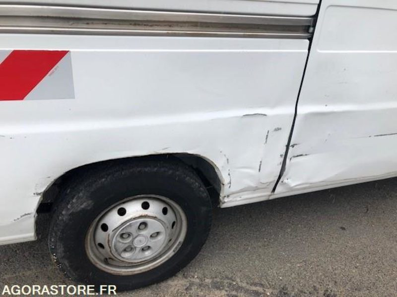 Mali kombi Véhicule PEUGEOT BOXER 2001 NON ROULANT EN L'ETAT: slika 7 Mali kombi Véhicule PEUGEOT BOXER 2001 NON ROULANT EN L'ETAT: slika 7
