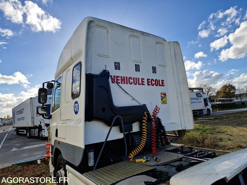 DAF CF 85.360 - 2013 - Vlačilec: slika 5 DAF CF 85.360 - 2013 - Vlačilec: slika 5