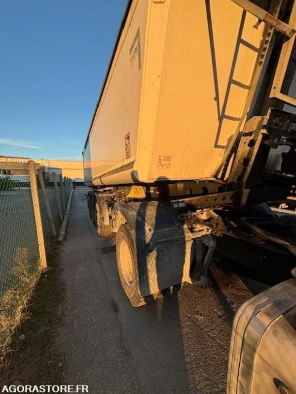 TRACTEUR 4X2 MERCEDES ACTROS 1845 2018 385 000 KM + BENNE ALUMINIUM SHMITZ 2016 - Vlačilec: slika 5 TRACTEUR 4X2 MERCEDES ACTROS 1845 2018 385 000 KM + BENNE ALUMINIUM SHMITZ 2016 - Vlačilec: slika 5