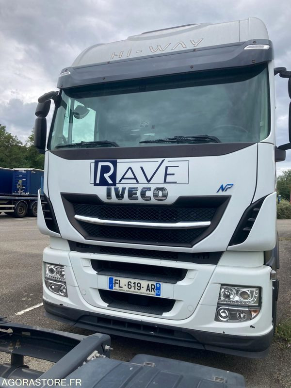 Tracteur IVECO Stralis AS110S46 LNG - 2019 - 636892 kms (41640) - Vlačilec: slika 2 Tracteur IVECO Stralis AS110S46 LNG - 2019 - 636892 kms (41640) - Vlačilec: slika 2