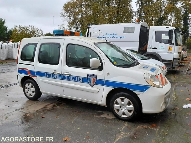 Voiture Renault Kangoo Expression dCi90, 2012 - 196968KM - Mali kombi: slika 1 Voiture Renault Kangoo Expression dCi90, 2012 - 196968KM - Mali kombi: slika 1