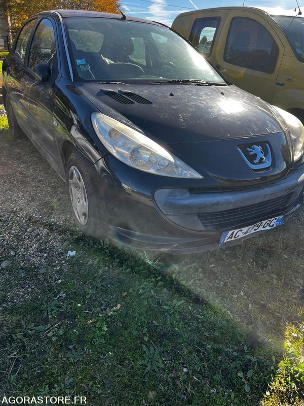 Peugeot 206+ 1.4 hdi 2009 185000km - Avtomobil: slika 1 Peugeot 206+ 1.4 hdi 2009 185000km - Avtomobil: slika 1