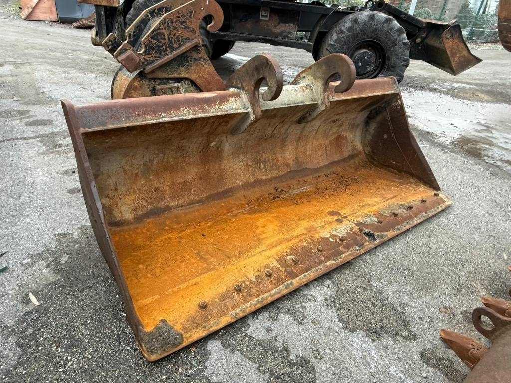 CAT 313D - Bager na kolesih: slika 4 CAT 313D - Bager na kolesih: slika 4