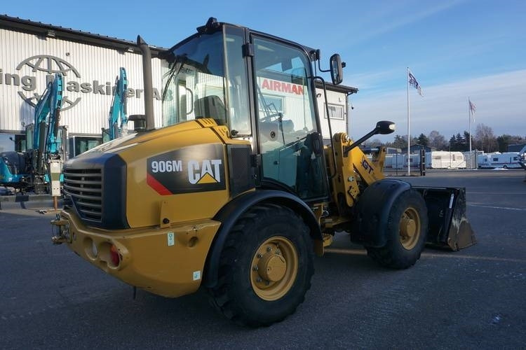 CAT 906 M  lizing CAT 906 M: slika 6