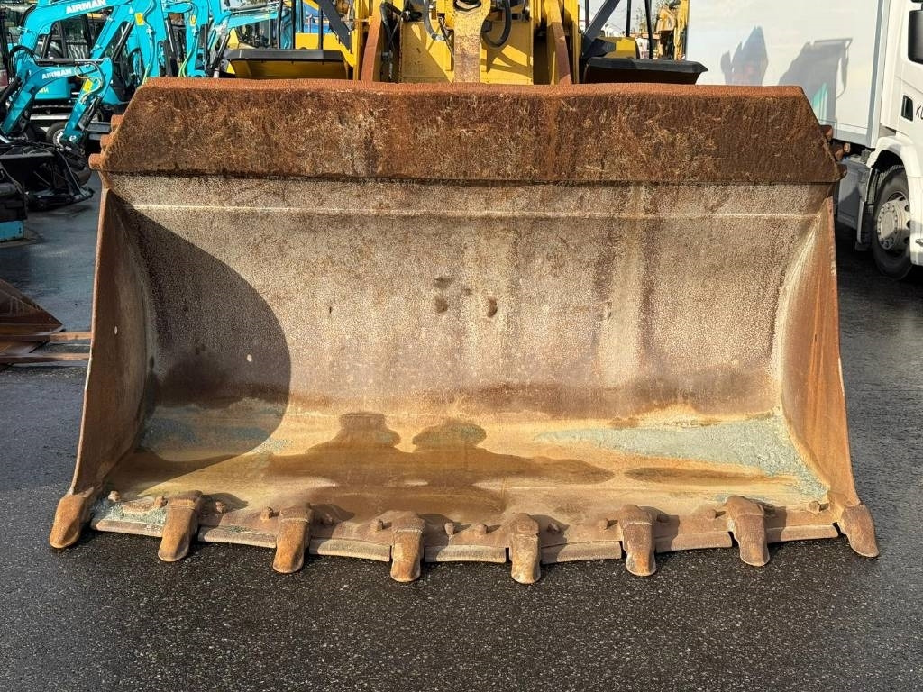 CAT 966M - Kolesni nakladalec: slika 2 CAT 966M - Kolesni nakladalec: slika 2