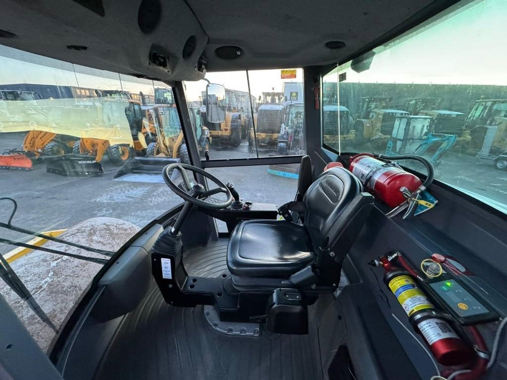 Dynapack AC1500D - Kompaktor: slika 2 Dynapack AC1500D - Kompaktor: slika 2