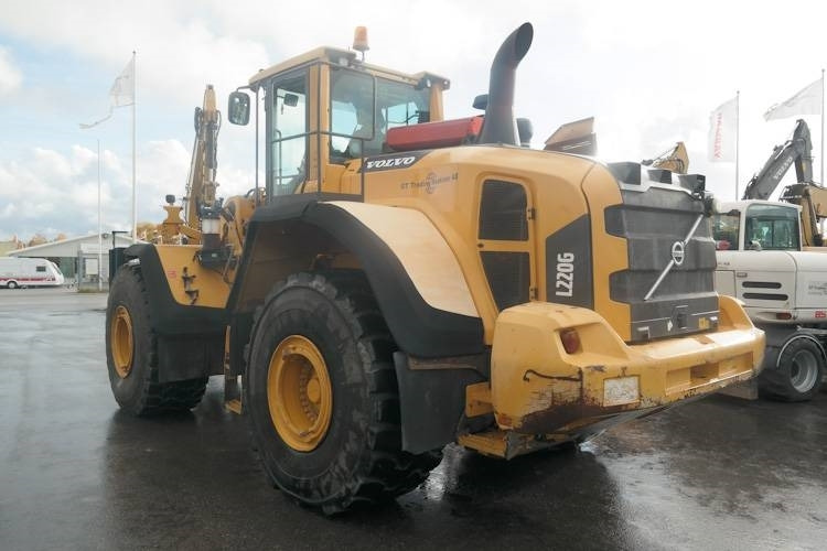 Volvo L220G - Kolesni nakladalec: slika 4 Volvo L220G - Kolesni nakladalec: slika 4