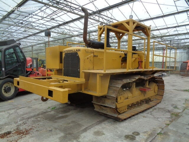 Caterpillar D6C - Traktor goseničar: slika 1 Caterpillar D6C - Traktor goseničar: slika 1