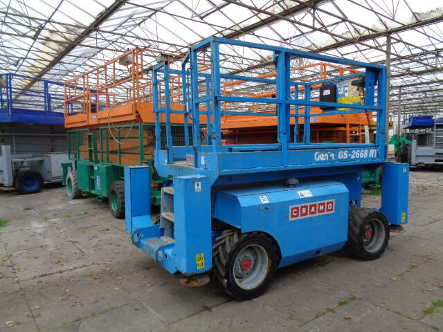 Genie GS2668 - Škarjasta dvižna ploščad: slika 2 Genie GS2668 - Škarjasta dvižna ploščad: slika 2