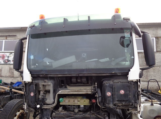 MAN Perfect condition TGS low cab ( EUROPE DELIVERY ) - Kabina in notranjost za Tovornjak: slika 4 MAN Perfect condition TGS low cab ( EUROPE DELIVERY ) - Kabina in notranjost za Tovornjak: slika 4