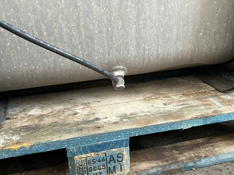 Rezervoar za gorivo za Tovornjak MAN complete fuel tank with brackets: slika 6 Rezervoar za gorivo za Tovornjak MAN complete fuel tank with brackets: slika 6