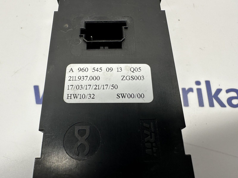 Mercedes-Benz passenger door, window control - Armaturna plošča za Tovornjak: slika 3 Mercedes-Benz passenger door, window control - Armaturna plošča za Tovornjak: slika 3