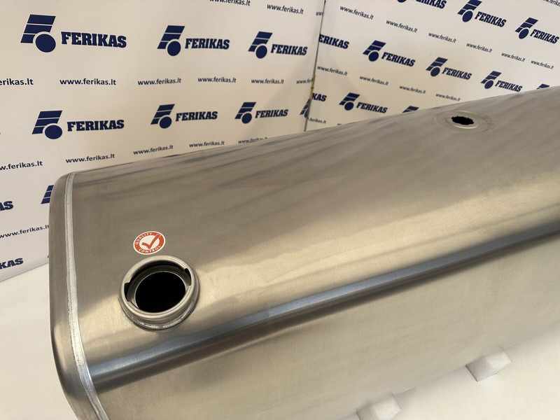 Volvo New aluminum fuel tank 650L - Rezervoar za gorivo za Tovornjak: slika 4 Volvo New aluminum fuel tank 650L - Rezervoar za gorivo za Tovornjak: slika 4
