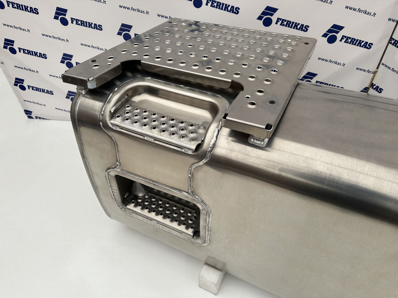 Volvo New aluminum fuel tank 770L - Rezervoar za gorivo za Tovornjak: slika 4 Volvo New aluminum fuel tank 770L - Rezervoar za gorivo za Tovornjak: slika 4